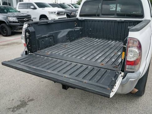 Used 2013 Toyota Tacoma PreRunner w/ SR5 Pkg image 11