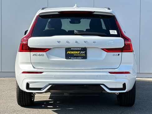 Used 2026 Volvo XC60 B5 Plus w/ Protection Package Premier AWD/4WD image 4