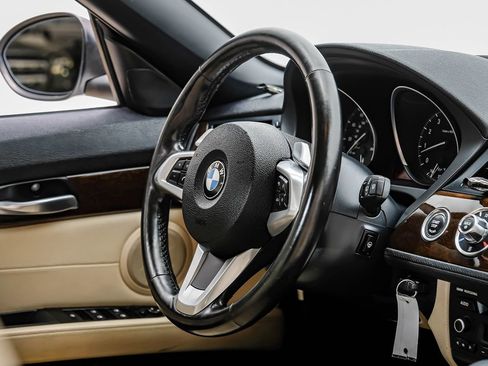 Used 2011 BMW Z4 sDrive30i w/ Premium Pkg RWD image 15