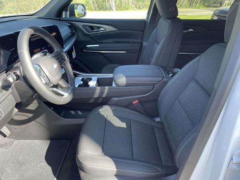 New 2026 Chevrolet Traverse LT w/ Driver Confidence Package image 17