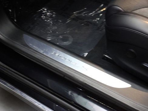 Used 2018 Tesla Model S 75D image 56