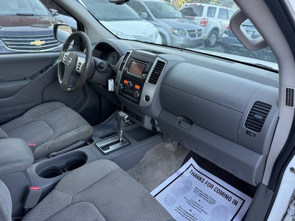 Used 2017 Nissan Frontier SV w/ SV Value Truck Package RWD image 24