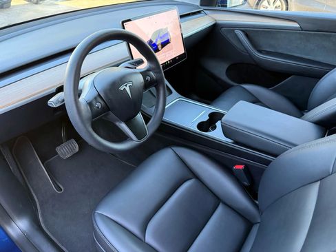 Used 2023 Tesla Model Y Long Range image 13