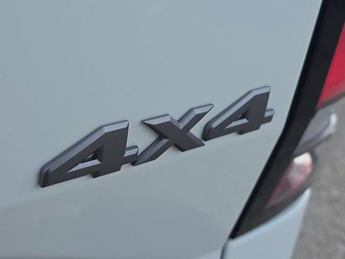 New 2026 Nissan Frontier S image 13