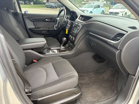 Used 2016 Chevrolet Traverse LT AWD/4WD image 11