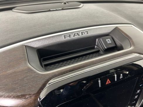 Used 2022 RAM 3500 Laramie AWD/4WD image 29