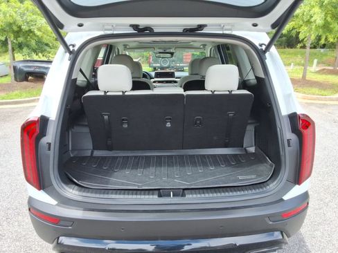 Used 2022 Kia Telluride EX w/ EX Premium Package AWD/4WD image 16