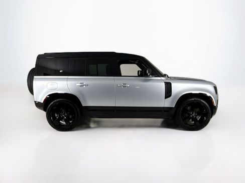 Used 2022 Land Rover Defender 110 X-Dynamic HSE AWD/4WD image 6
