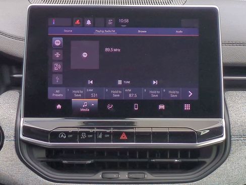 Used 2022 Jeep Compass Latitude image 28