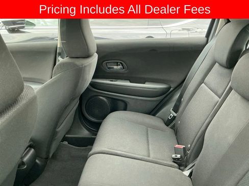 Used 2017 Honda HR-V LX image 8