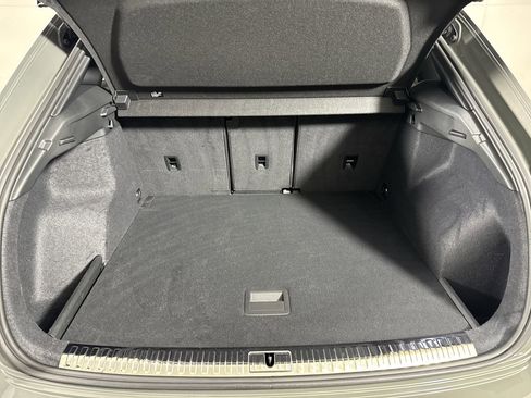 Used 2025 Audi Q3 2.0T Premium image 36