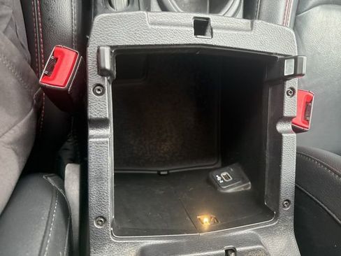 Used 2018 Jeep Wrangler Unlimited Rubicon w/ Safety Group AWD/4WD image 31