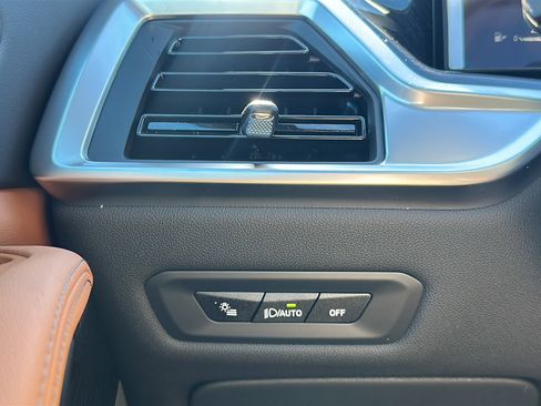 New 2026 BMW X5 xDrive40i w/ M Sport Package image 27