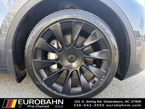 Used 2024 Tesla Model Y Long Range AWD/4WD image 34