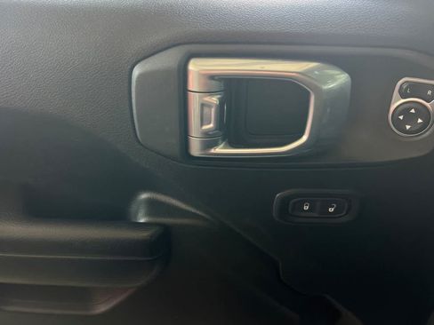 Used 2021 Jeep Wrangler Unlimited Sport AWD/4WD image 15