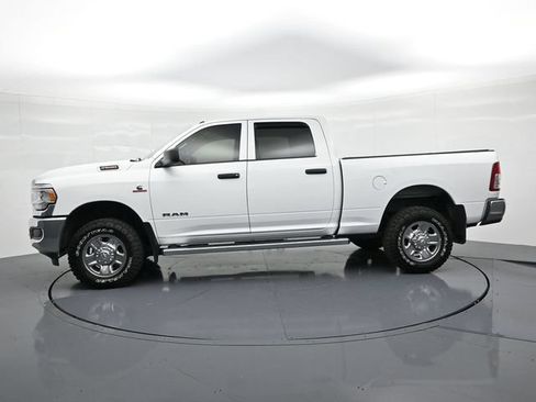 Used 2022 RAM 2500 Tradesman w/ Chrome Appearance Group AWD/4WD image 9