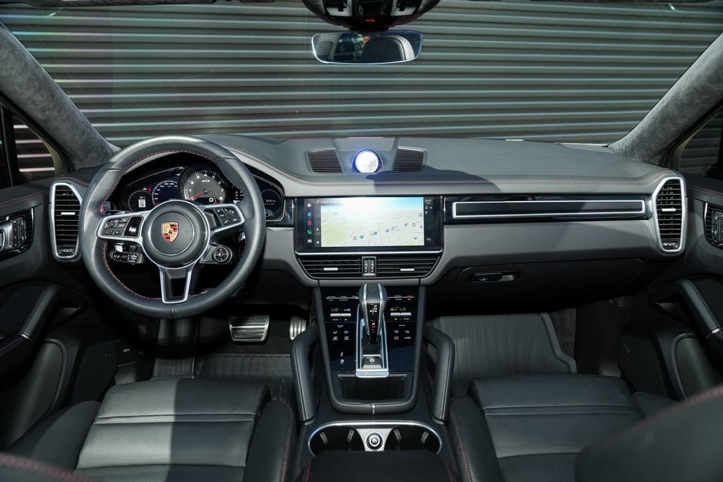 Certified 2023 Porsche Cayenne GTS AWD/4WD image 27