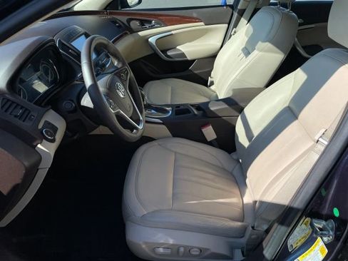 Used 2017 Buick Regal Sport Touring FWD image 19