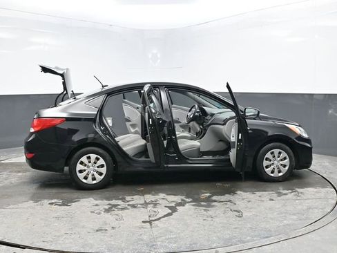 Used 2017 Hyundai Accent SE image 44