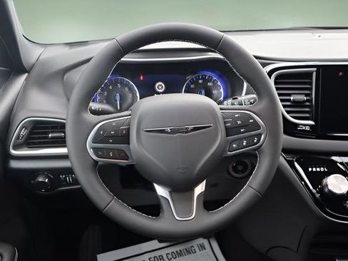 New 2026 Chrysler Voyager LX image 10