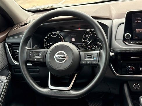 Certified 2021 Nissan Rogue SV image 15