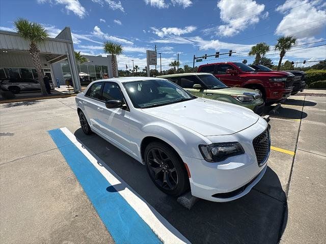 Certified 2020 Chrysler 300 Touring w/ Sport Appearance Package RWD image 34