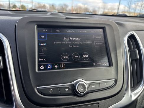 Used 2020 Chevrolet Equinox LT image 16