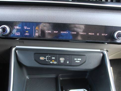 New 2026 Kia Carnival EX image 47