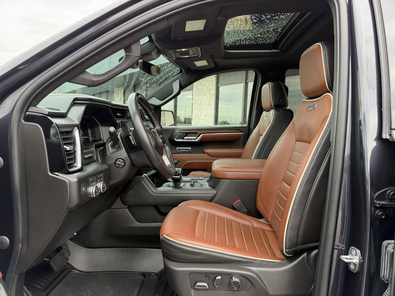 Used 2024 GMC Sierra 1500 Denali Ultimate AWD/4WD image 2