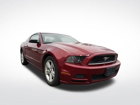 Used 2014 Ford Mustang Coupe image 7