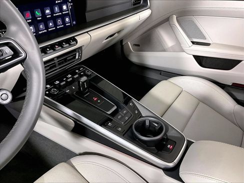 Certified 2022 Porsche 911 Carrera RWD image 15
