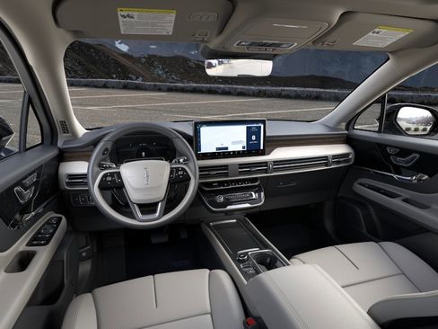 New 2026 Lincoln Corsair Reserve w/ Jet Appearance Package AWD/4WD image 9