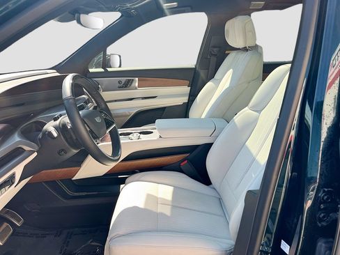 Used 2026 Cadillac Vistiq Luxury AWD/4WD image 22