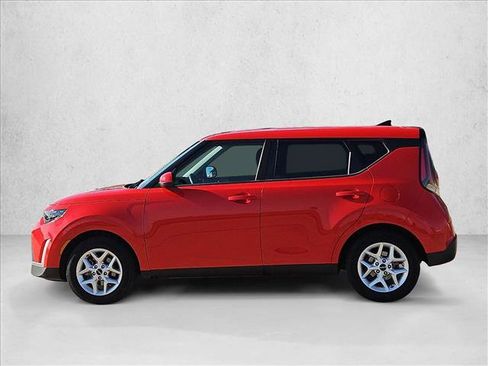 Used 2024 Kia Soul LX w/ Option Group 015 FWD image 15