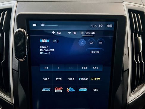Used 2022 Ford Edge SEL AWD/4WD image 10