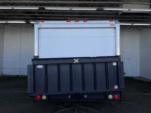 Used 2016 Chevrolet Express 3500 image 4