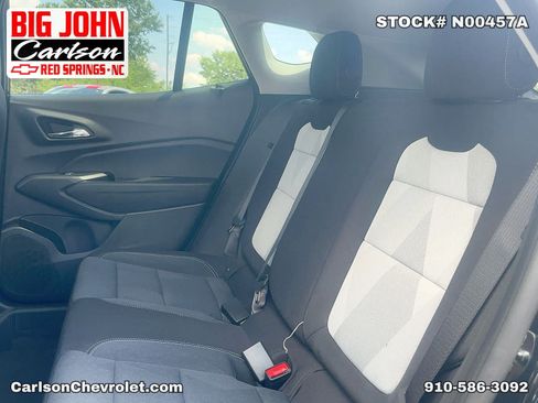 Used 2026 Chevrolet Trax LS FWD image 32