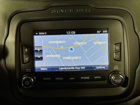 Used 2016 Jeep Renegade Trailhawk w/ Premium Trailhawk Package image 14