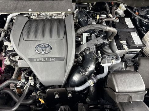 Certified 2023 Toyota Highlander L image 41