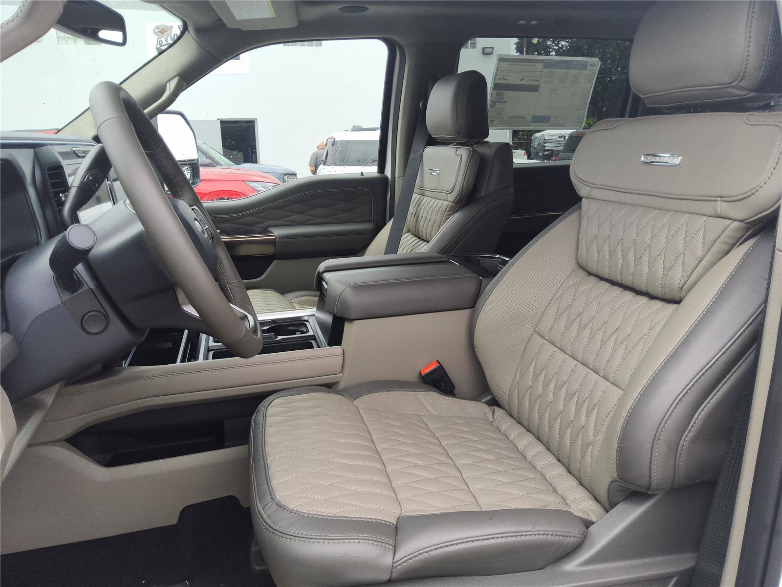 New 2027 Ford F250 Platinum w/ Platinum Plus Package AWD/4WD image 15