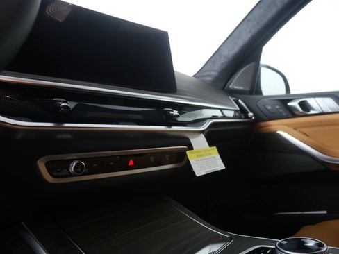 New 2027 BMW X7 xDrive40i AWD/4WD image 21