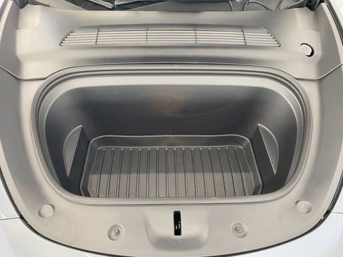 Used 2023 Tesla Model Y Long Range image 31