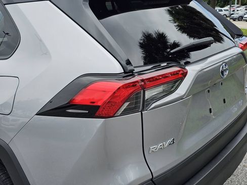 Used 2024 Toyota RAV4 XLE w/ Convenience Package AWD/4WD image 7
