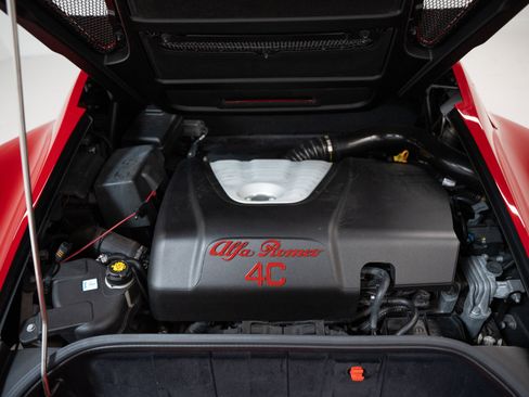 Used 2018 Alfa Romeo 4C Spider image 62