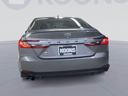 Used 2025 Toyota Camry SE FWD image 10