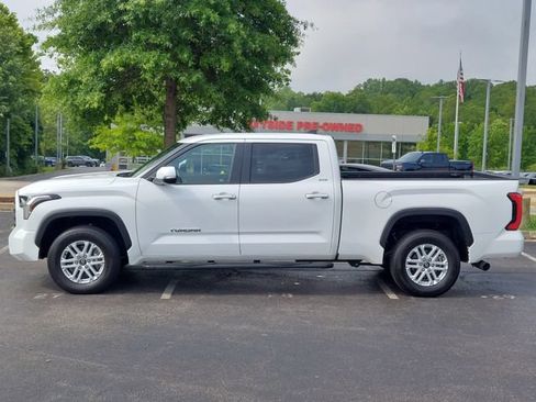 Used 2025 Toyota Tundra SR5 w/ SR5 Premium Package AWD/4WD image 10