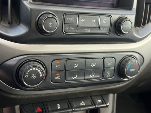 Used 2018 Chevrolet Colorado LT w/ LT Convenience Package RWD image 20