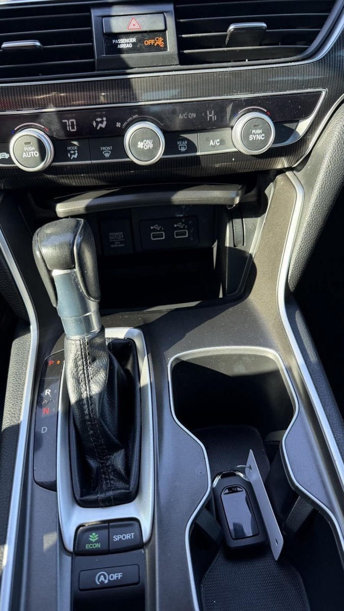 Used 2022 Honda Accord Sport image 12