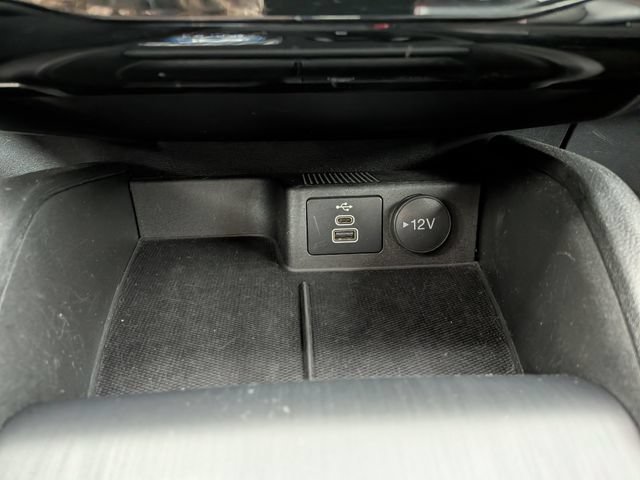 Used 2024 Ford Escape ST-Line w/ Tech Pack #1 AWD/4WD image 9