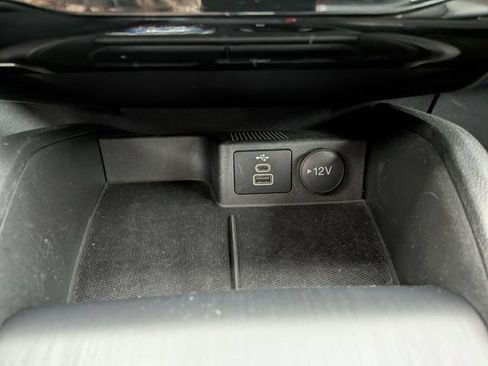 Used 2024 Ford Escape ST-Line w/ Tech Pack #1 AWD/4WD image 9